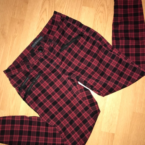 Rock & Republic Pants - Stand out! Rock & Republic Skinnies